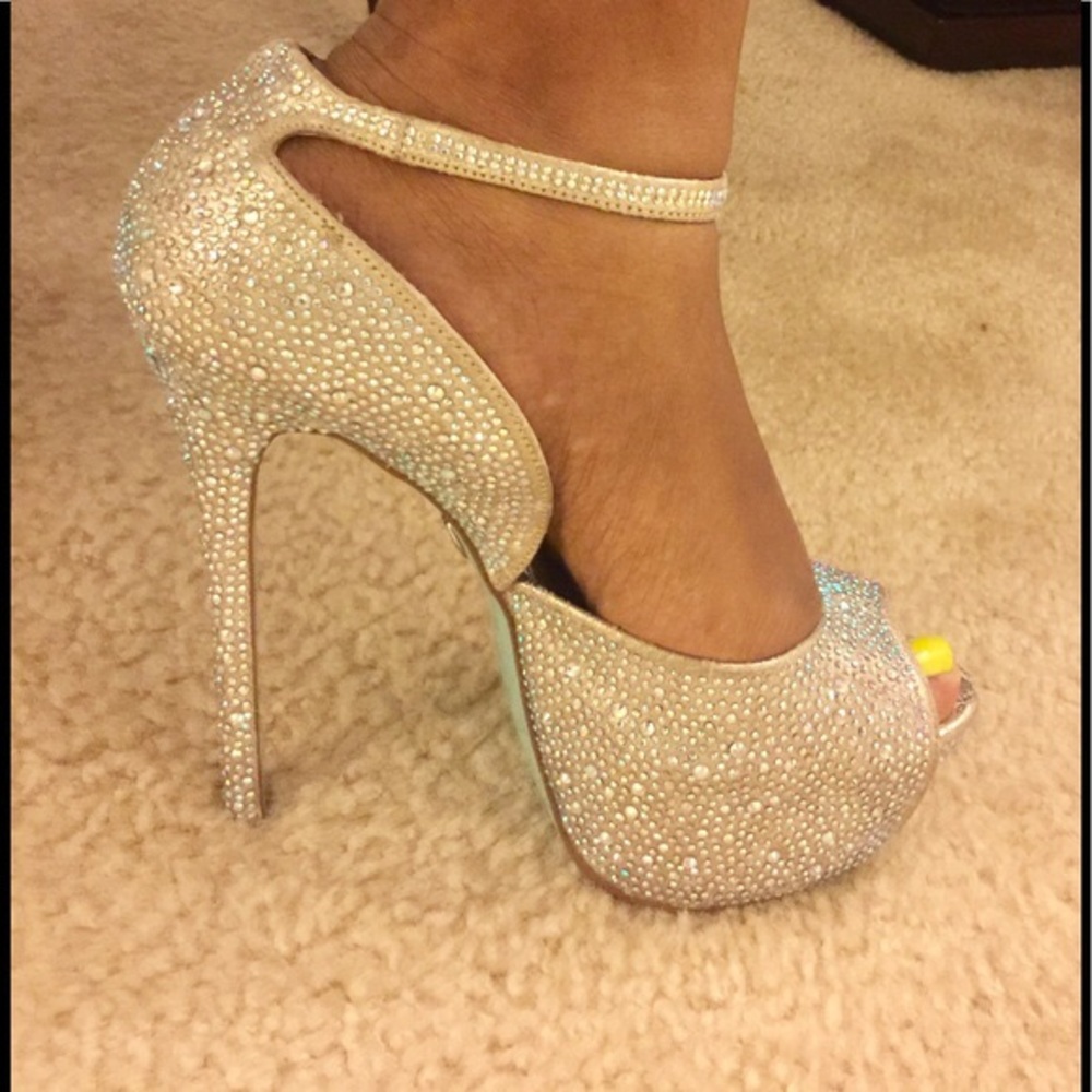 Blue by Betsy Johnson SB- Kiss Champagne Heel